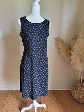 Dressbarn Sleeveless Sheath Dress Blue & White Medium Stretchy Modest Fish Print
